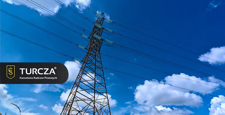 odszkodowanie za służebność przesyłu, wynagrodzenie za służebność przesyłu, bezumowne korzystanie z nieruchomości, słupy energetyczne odszkodowanie, linia energetyczna na działce, gazociąg na działce odszkodowanie, kabel podziemny na działce, infrastruktura przesyłowa wynagrodzenie, służebność przesyłu co to jest, zasiedzenie służebności przesyłu, wyrok Trybunału Konstytucyjnego P 10/16, wynagrodzenie za bezumowne korzystanie z gruntu, odszkodowanie za spadek wartości nieruchomości, ograniczenie prawa własności działki, służebność przesyłu wynagrodzenie ile wynosi, kancelaria prawna służebność przesyłu, roszczenia właścicieli nieruchomości, urządzenia przesyłowe na działce, linie wysokiego napięcia odszkodowanie, stacja transformatorowa na działce, gazociąg strefa kontrolowana, negocjacje z przedsiębiorstwem przesyłowym, analiza stanu prawnego nieruchomości, służebność przesyłu a księga wieczysta, wynagrodzenie za korzystanie z działki, odszkodowanie za ograniczenie zabudowy, dopłata do zaniżonego wynagrodzenia, prawa właściciela nieruchomości, dochodzenie roszczeń od przedsiębiorstw, służebność przesyłu 2026